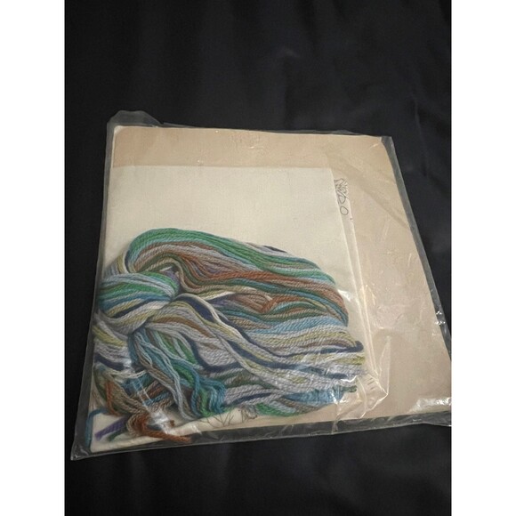 1980 NOS Columbia-Minerva Erica Wilson Crewel Picture Kit Winter Morning 20x24 - Picture 7 of 7